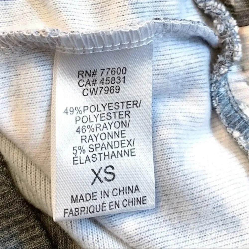 Chaser Women’s NWT Gray Floral Cozy Knit Lounge Half-Zip Sweatshirt Size XS New - Picture 6 of 7